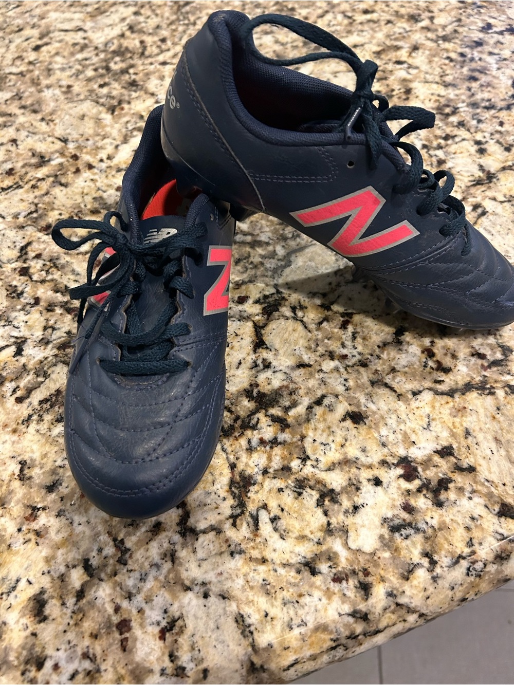 New Balance 442 v2 Academy Junior Soccer Cleats